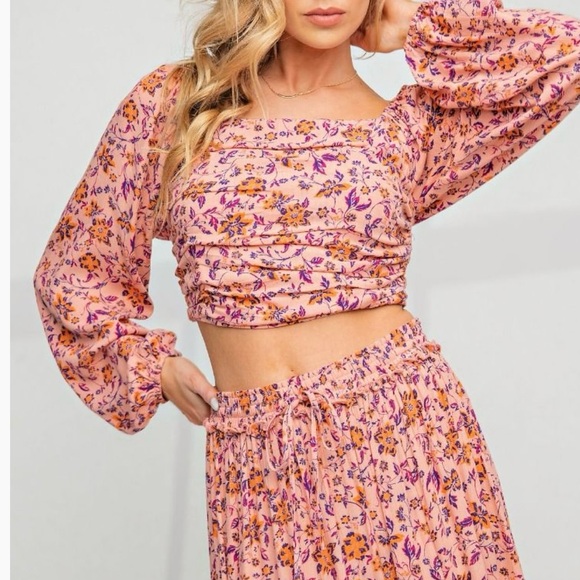 “Flower me Pretty set”: flowy pants with matching top. NWT - Picture 5 of 10